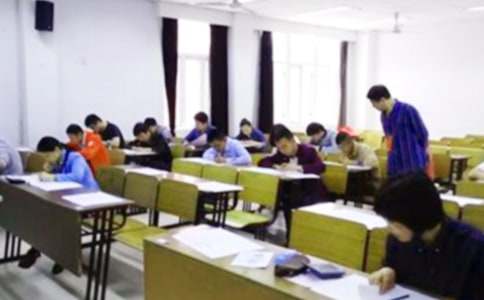 高考考试励志语录(10篇)