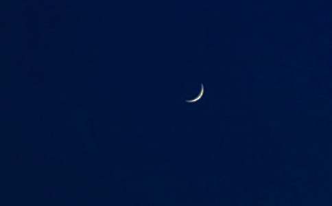 月亮和飞碟睡前故事