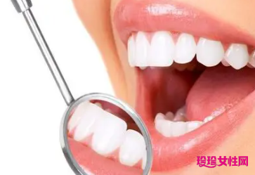 梦境之谜，解析梦见下面左口牙齿松动一拔就掉的深层含义与心理暗示